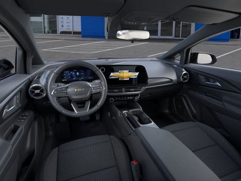 New 2026 Chevrolet Equinox EV LT image 15