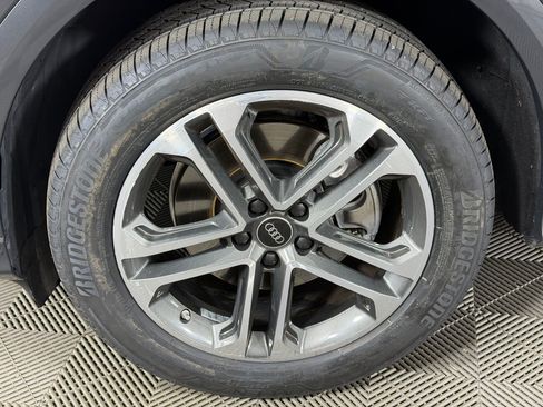 Certified 2025 Audi Q5 Premium w/ Convenience Package AWD/4WD image 12