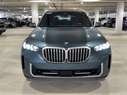 Used 2025 BMW X5 xDrive40i image 3