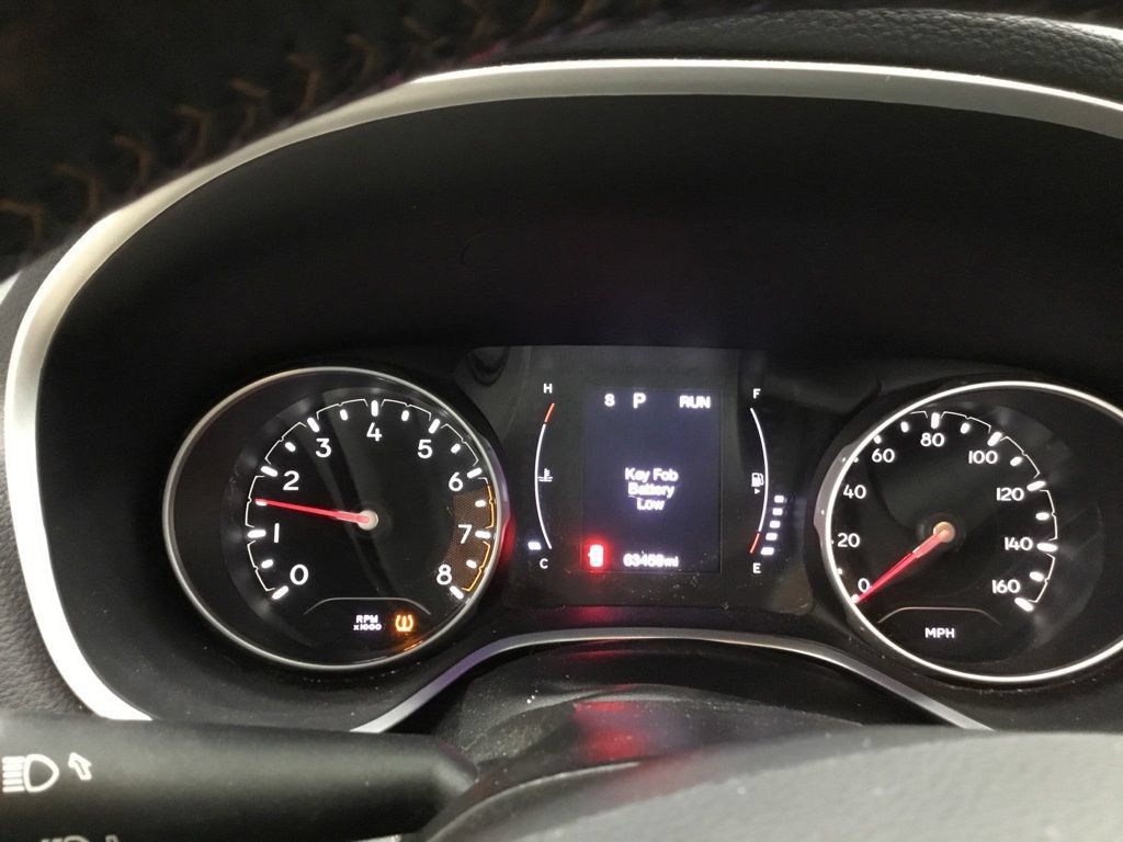 Used 2020 Jeep Compass Latitude w/ Cold Weather Group AWD/4WD image 9