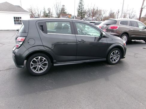Used 2019 Chevrolet Sonic LT w/ Convenience Package FWD image 5