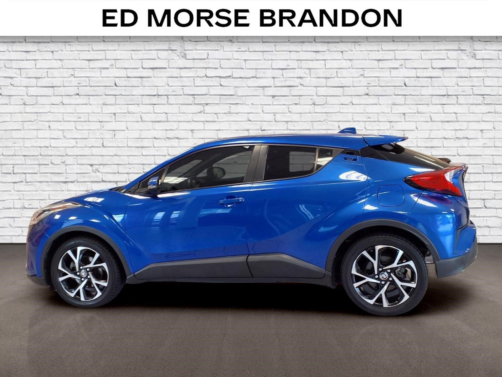 Used 2020 Toyota C-HR XLE FWD image 2