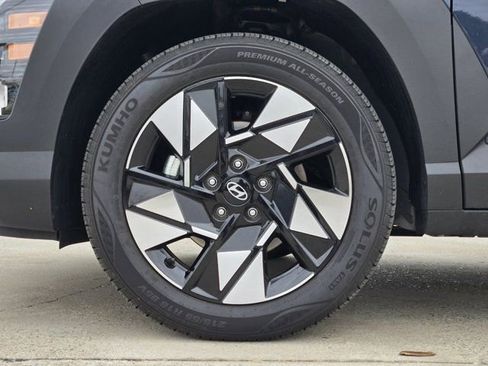 Certified 2025 Hyundai Kona SEL FWD image 11