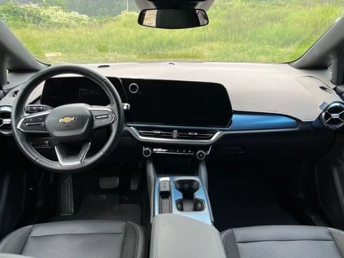 Used 2024 Chevrolet Equinox EV LT FWD image 8