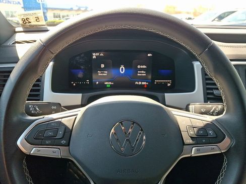 Used 2023 Volkswagen Atlas Cross Sport SE image 19