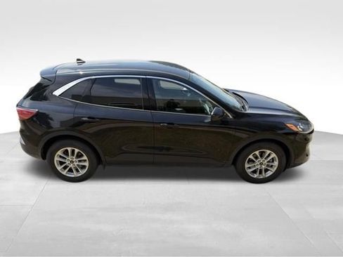 Used 2020 Ford Escape SE FWD image 2