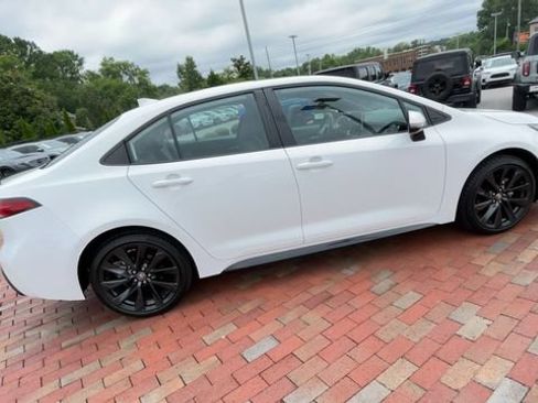 Used 2024 Toyota Corolla XSE FWD image 2