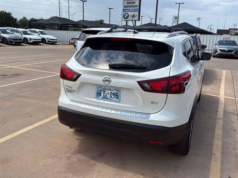 Used 2017 Nissan Rogue Sport SV w/ SV All-Weather Package FWD image 9