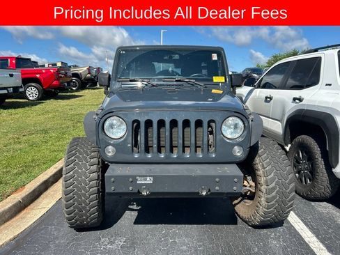 Used 2018 Jeep Wrangler Unlimited Sport w/ Connectivity Group AWD/4WD image 14