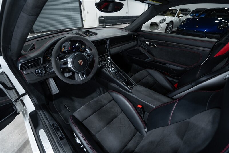 Used 2014 Porsche 911 GT3 RWD image 18
