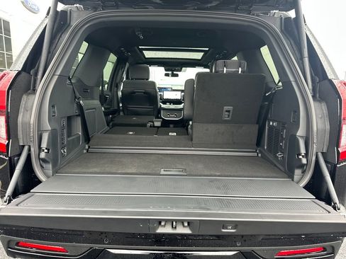 New 2025 Ford Expedition Platinum w/ Stealth Performance Package image 23