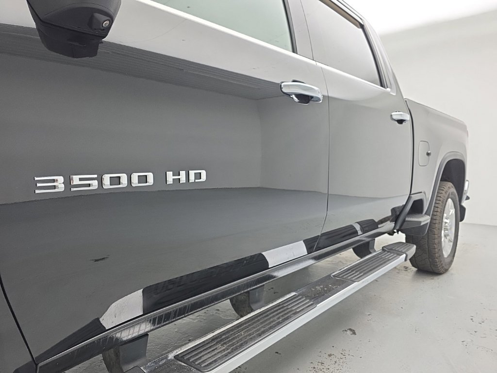 Used 2022 Chevrolet Silverado 3500 LTZ w/ LTZ Premium Package AWD/4WD image 71