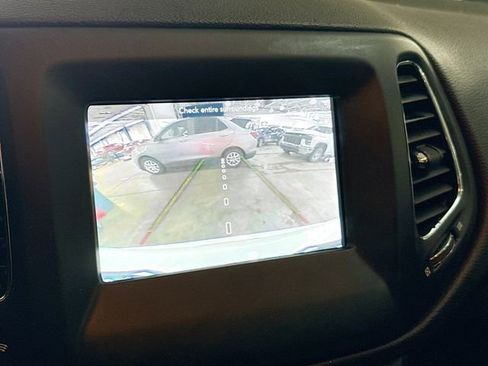 Used 2019 Jeep Compass Latitude w/ Popular Equipment Group image 14