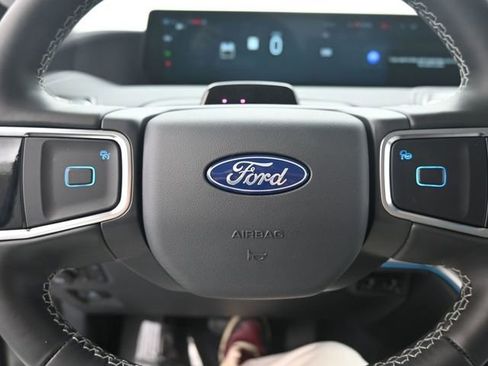 New 2026 Ford Expedition Platinum AWD/4WD image 9