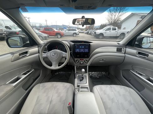 Used 2010 Subaru Forester 2.5X Premium image 4
