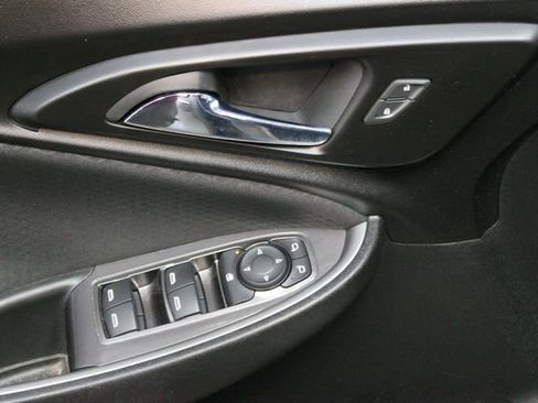 Used 2019 Chevrolet Malibu LS FWD image 15