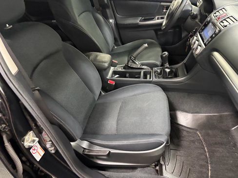 Used 2015 Subaru Crosstrek 2.0i Premium image 12