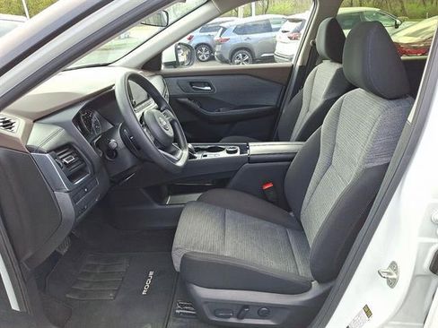 Certified 2023 Nissan Rogue SV image 14