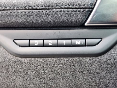 Used 2025 Land Rover Discovery Sport S image 24