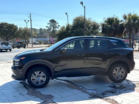 Used 2025 Nissan Kicks S image 22