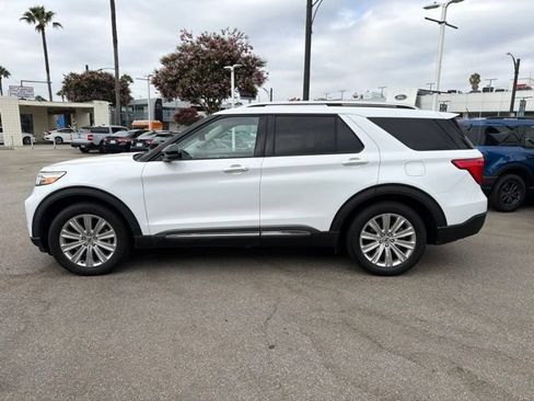 Used 2021 Ford Explorer Limited w/ Hybrid Equipment Group 310A RWD image 4