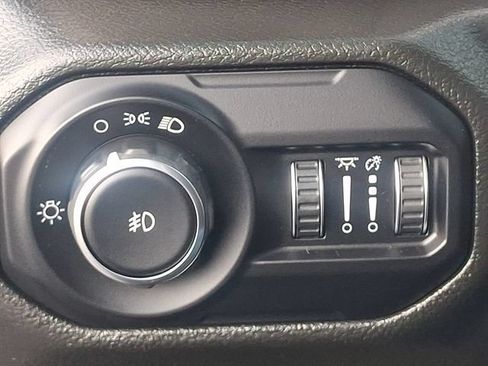 Used 2022 Jeep Wrangler Unlimited Sport AWD/4WD image 23