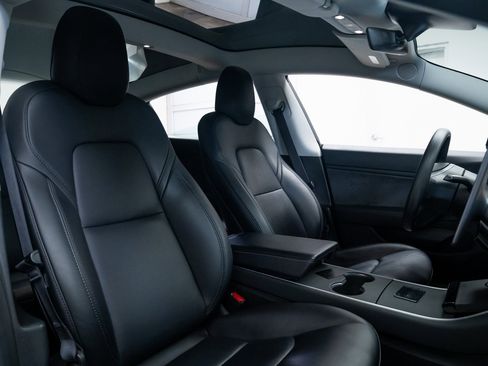Used 2019 Tesla Model 3 Long Range image 23