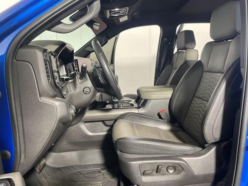 Used 2023 Chevrolet Silverado 1500 ZR2 w/ Technology Package image 10