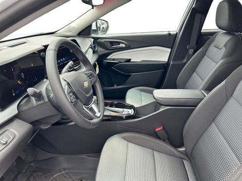 New 2026 Chevrolet Trax LT w/ Driver Confidence Package FWD image 10