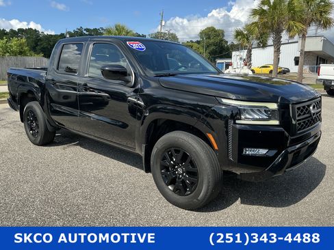 Used 2023 Nissan Frontier SV w/ Midnight Edition Package AWD/4WD image 7