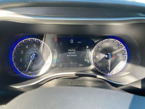 New 2026 Chrysler Pacifica Select image 16