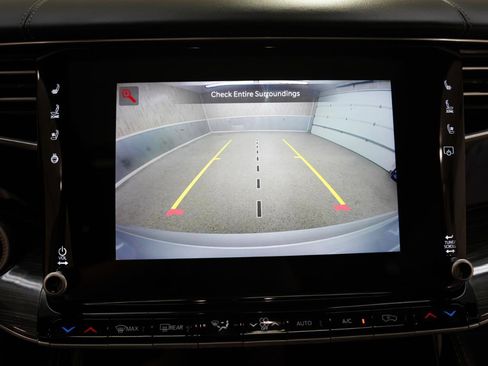 Used 2022 Jeep Wagoneer Series II w/ Premium Group I image 20