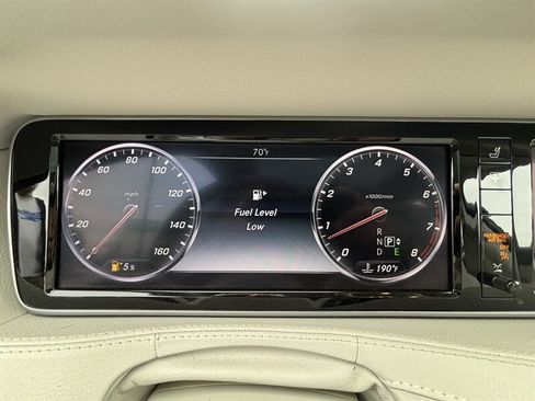 Used 2015 Mercedes-Benz S 550 4MATIC Sedan image 31