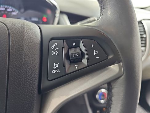 Certified 2022 Chevrolet Trax LT w/ LT Convenience Package image 23