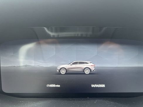 Used 2025 Jaguar F-PACE R-Dynamic S image 13