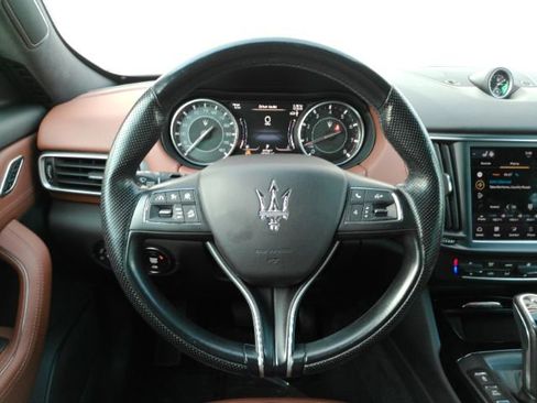 Used 2022 Maserati Levante GT image 34