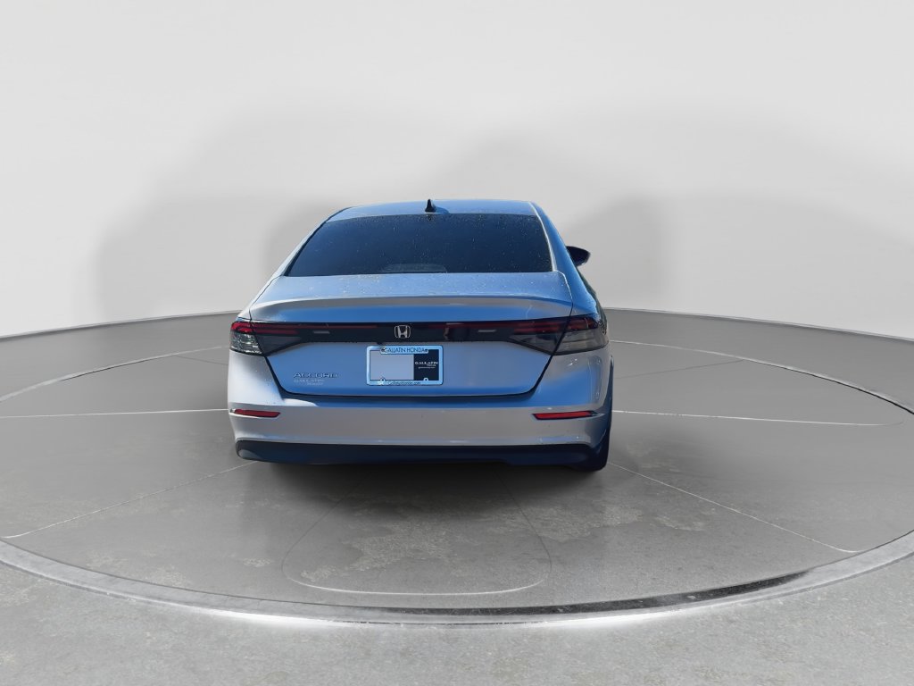 Used 2025 Honda Accord SE image 7