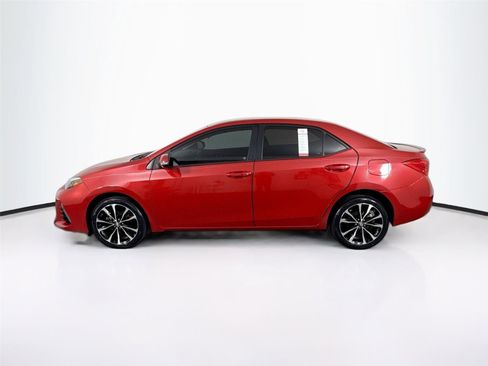 Used 2017 Toyota Corolla SE image 11