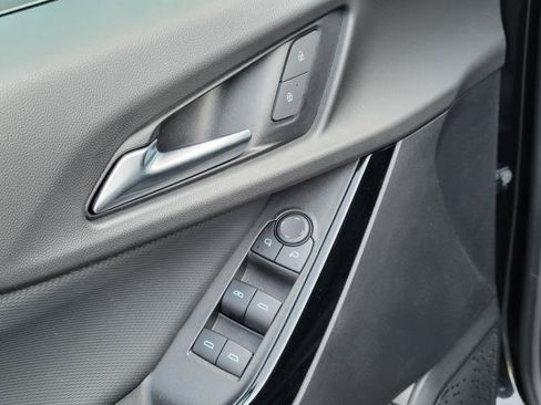 Used 2025 Chevrolet Equinox LT w/ Convenience Package II FWD image 11