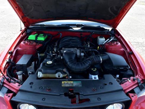Used 2006 Ford Mustang GT image 18
