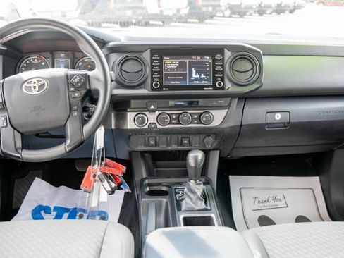 Used 2022 Toyota Tacoma SR image 14