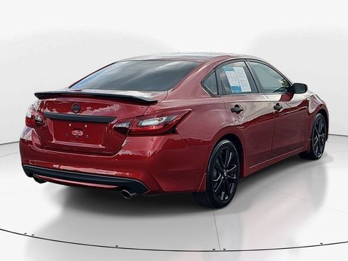 Used 2017 Nissan Altima 2.5 SR w/ Midnight Edition Package FWD image 6