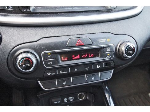 Used 2019 Kia Sorento SX FWD image 29