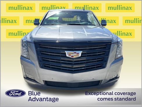 Used 2020 Cadillac Escalade ESV Platinum w/ Escalade Sport Edition image 12