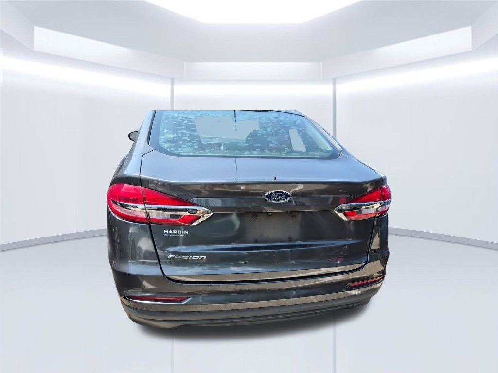 Used 2019 Ford Fusion S FWD image 2