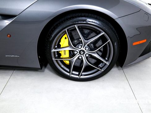Used 2016 Ferrari F12 Berlinetta RWD image 29