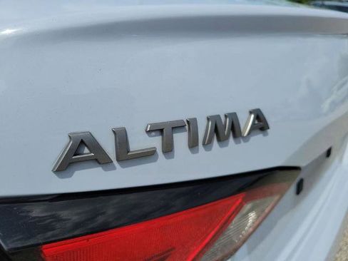 Certified 2024 Nissan Altima 2.5 SR FWD image 10