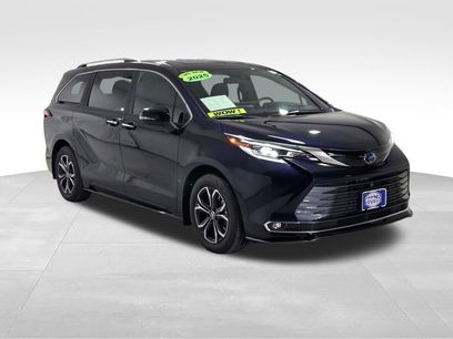 Used 2025 Toyota Sienna Platinum