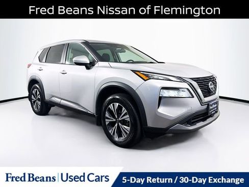 Certified 2023 Nissan Rogue SV image 1