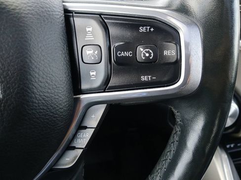 Used 2019 RAM 1500 Laramie AWD/4WD image 12